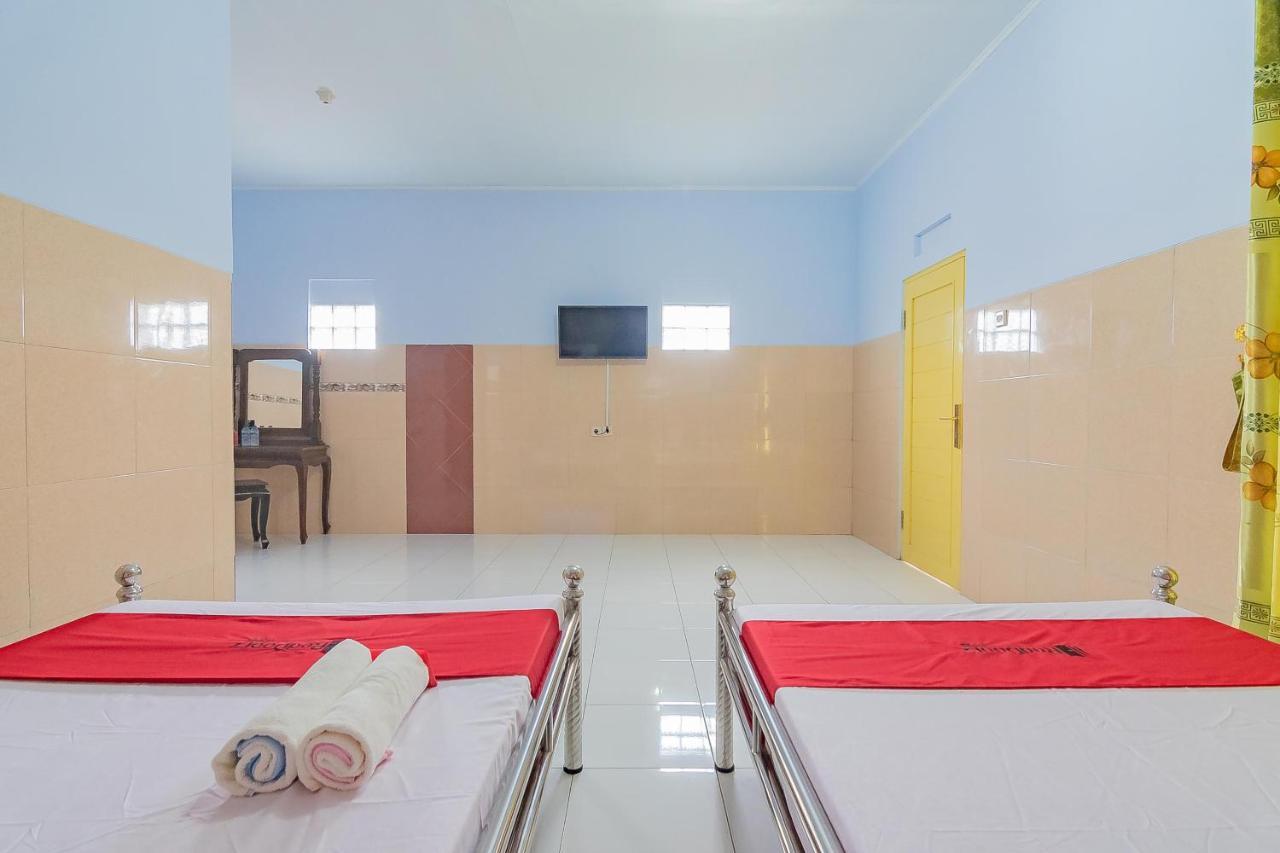 מלון Djalantjagak Reddoorz Syariah @ Tambak Mekar Street Subang מראה חיצוני תמונה