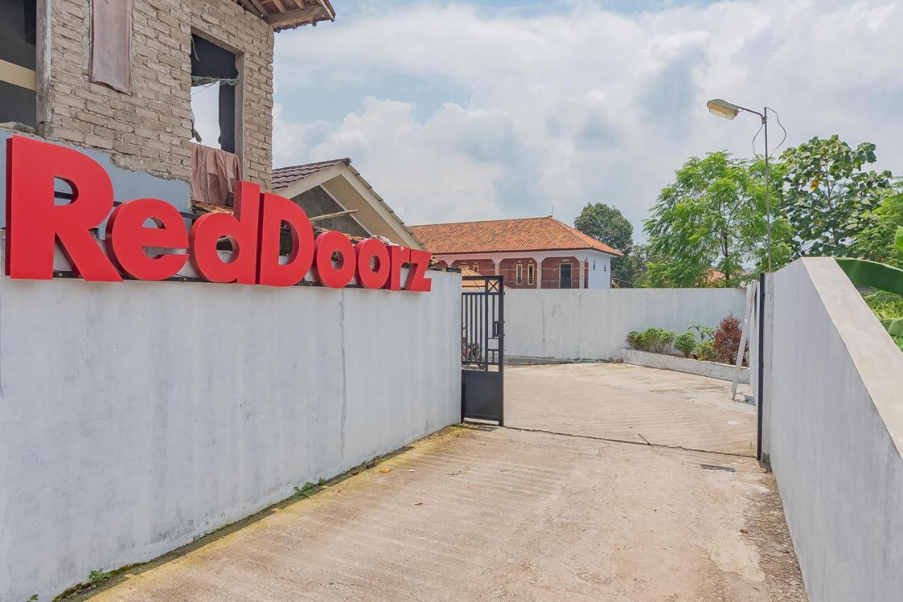 מלון Djalantjagak Reddoorz Syariah @ Tambak Mekar Street Subang מראה חיצוני תמונה